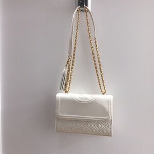 Brand new Tory Burch Fleming shoulder bag